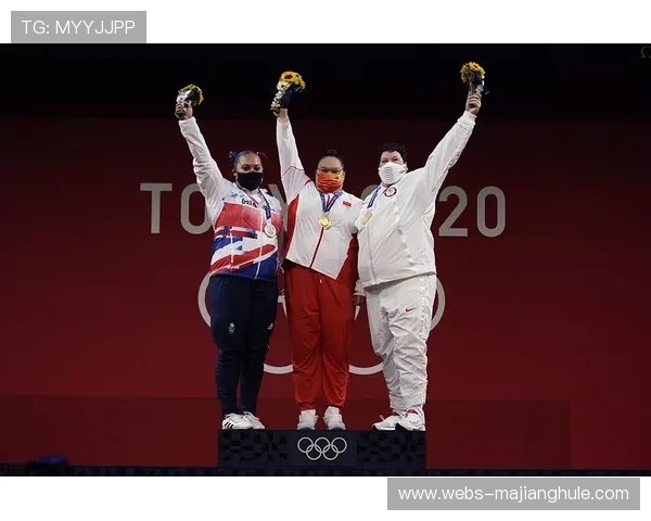 奥蒂兹出拳效率惊人，两回合比赛呈现压倒性优势